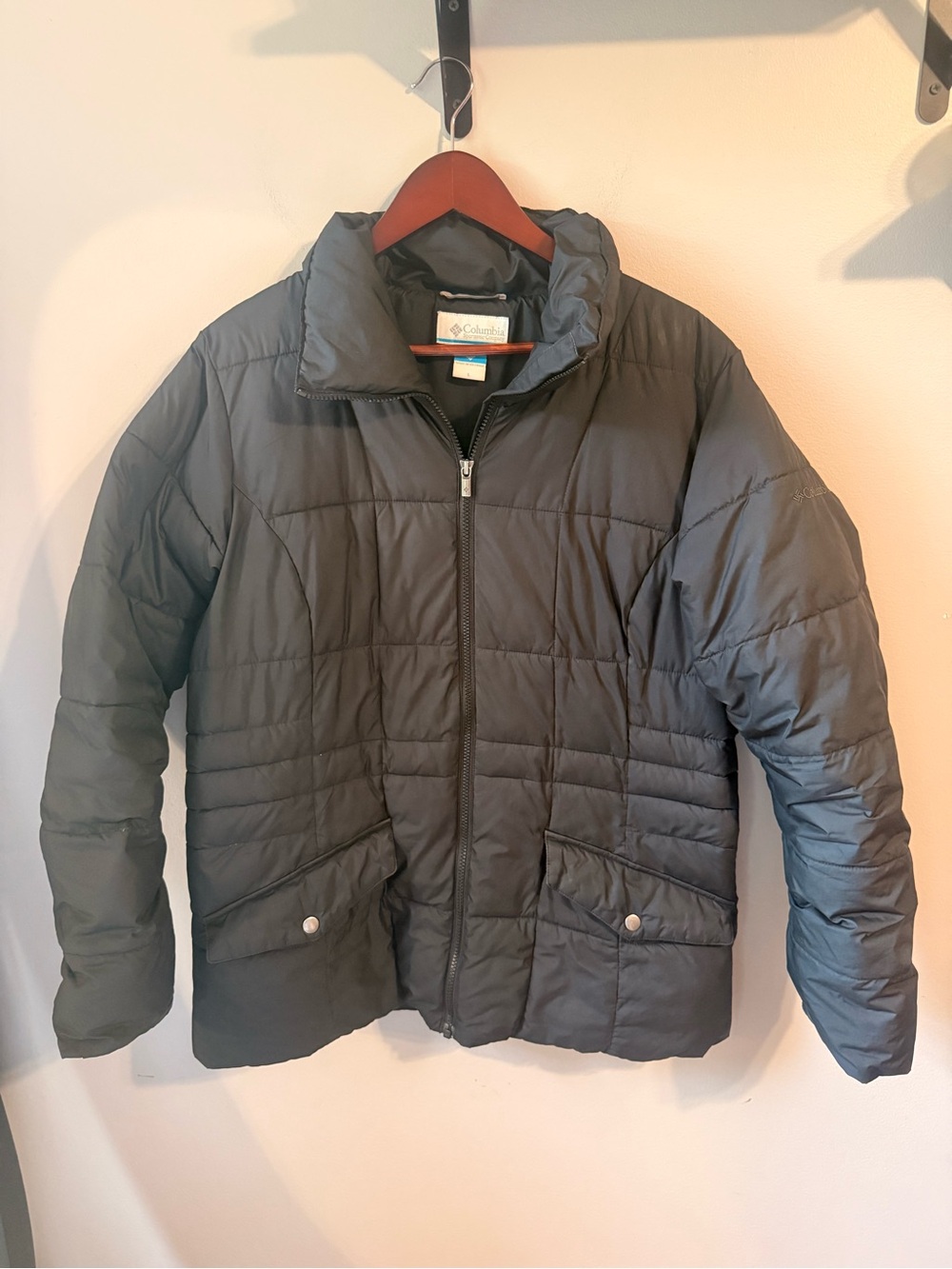 Columbia Black Puffer Jacket Size L